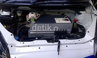 PIEV menggunakan motor listrik permanent magnet bertenaga 25 Kw pada 4.000 RPM, yang dikawinkan dengan baterai 21,12 kwh. (M. Ikhsan/detikOto)