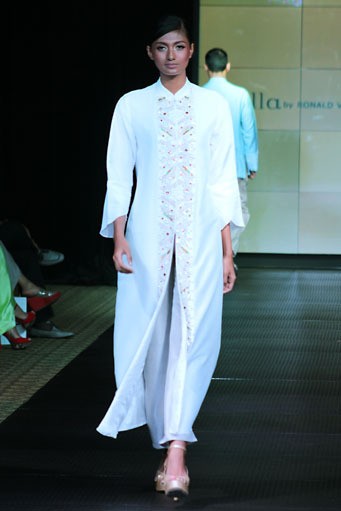 Ronald V. Gaghana Splash & Spring. Plaza Indonesia Fashion Week Special Ramadhan 2012 at Function Hall Plaza Indonesia lantai 2. Jakarta. [Foto: Mohammad Abduh/Wolipop]