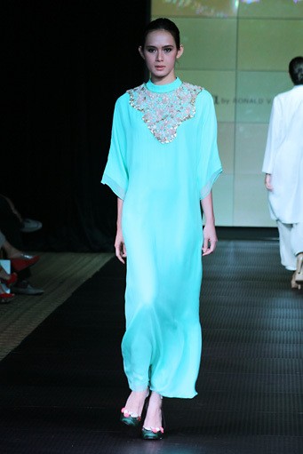 Ronald V. Gaghana Splash & Spring. Plaza Indonesia Fashion Week Special Ramadhan 2012 at Function Hall Plaza Indonesia lantai 2. Jakarta. [Foto: Mohammad Abduh/Wolipop]
