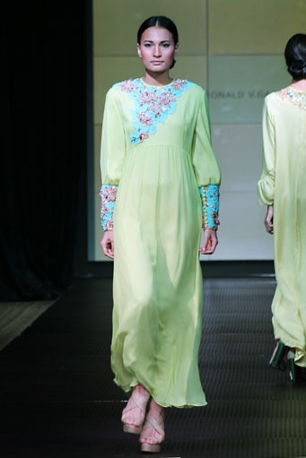 Ronald V. Gaghana Splash & Spring. Plaza Indonesia Fashion Week Special Ramadhan 2012 at Function Hall Plaza Indonesia lantai 2. Jakarta. [Foto: Mohammad Abduh/Wolipop]