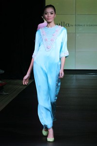 Ronald V. Gaghana Splash & Spring. Plaza Indonesia Fashion Week Special Ramadhan 2012 at Function Hall Plaza Indonesia lantai 2. Jakarta. [Foto: Mohammad Abduh/Wolipop]