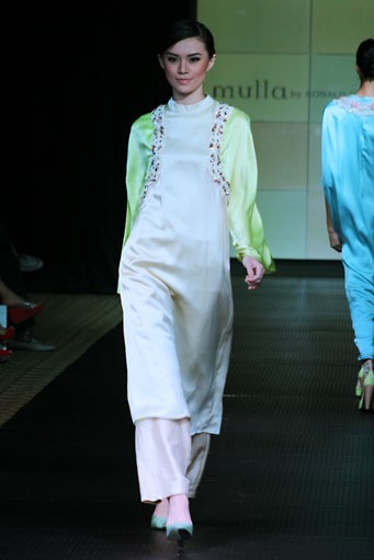 Ronald V. Gaghana Splash & Spring. Plaza Indonesia Fashion Week Special Ramadhan 2012 at Function Hall Plaza Indonesia lantai 2. Jakarta. [Foto: Mohammad Abduh/Wolipop]