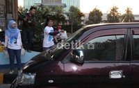 Menurut Koordinator Hatta Rajasa Fans, Ali Rahman aksi tersebut sebagai bentuk kepedulian kaum Muslim berpuasa yang terjebak macet.