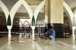 Ini Dia Masjid Mewah Hasil Saweran 7.000 Hakim