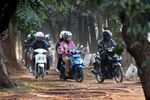 Macet, Pemotor Terobos Jalur Hijau