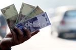 Jelang Lebaran, Jasa Penukaran Uang Receh Marak