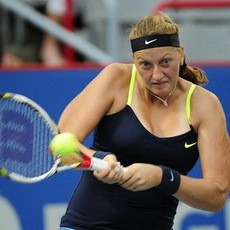 Kvitova Lolos, Sharapova Mundur