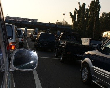 Pelintas Tol Cikampek Melonjak 178% di Puncak Mudik