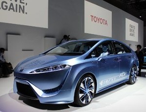 Toyota Pastikan Mobil Hidrogen di 2015