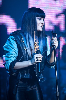 Warna-warni Rambut Jessie J