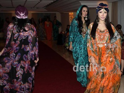 Fashion Show Kaftan Ala Ina Thomas