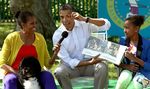9 Aksi Paling Alamiah dari Presiden Obama