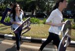 Para Perempuan Seksi Saat NasDem ke KPU