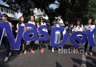 Para Perempuan Seksi Saat NasDem ke KPU