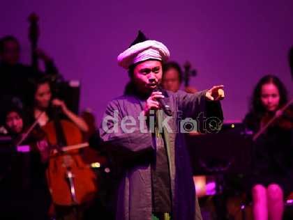 Candra Malik dan Trie Utami Kumandangkan Syahadat Cinta di Katedral