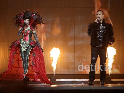 Serasinya Mulan Jameela & Ahmad Dhani