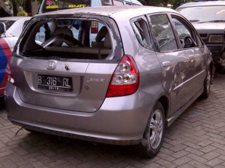 Sopir Honda Jazz Mabuk Dikejar 20-an Pemotor