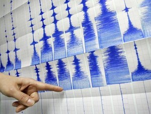 Korban Tewas Gempa di Iran Kini 180 Orang, Ahmadinejad Berduka