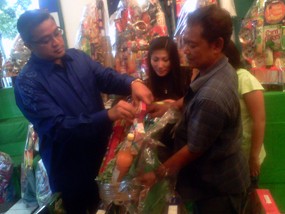 Dede Yusuf Sidak ke Toko Parcel di Jalan Cikawao dan Karapitan