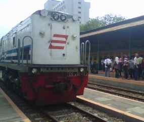 Hari Ini Tiket KA Harus Stempel Basah Sesuai Reservasi