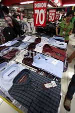 Pusat Perbelanjaan Banjir Diskon