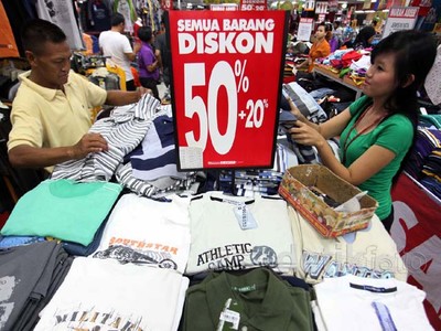 Pusat Perbelanjaan Banjir Diskon