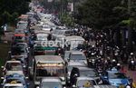 Sudirman Padat, Busway & Pedestrian Diterjang