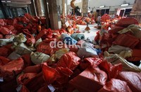 Tercatat hingga H-10 Lebaran angka pengiriman barang lewat Pos Indonesia meningkat hingga 30 persen perharinya.