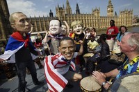 Di antara tokoh yang ditampilkan adalah PM Inggris David Cameran, Presiden Amerika Serikat Barack Obama dan para pemimpin dunia lainnya. (dok Oxfam)