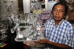 Robot Unik dari Barang Bekas