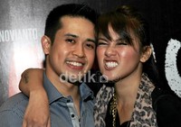 Olla pamer muka jeleknya bersama sang kekasih, Aufar. (Gusmun/detikHot).