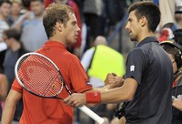 Dalam turnamen yang biasa disebut Piala Rogers ini, Djokovic mengalahkan petenis asal Perancis, Richard Gasquet, di final dalam dua set 6-3, 6-2. REUTERS/Mike Cassese.