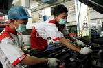 Jelang Lebaran, Bengkel Mobil Panen