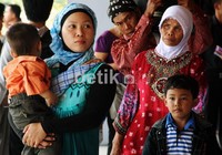 Sampai 5 hari menjelang Lebaran, belum ada lonjakan calon pemudik di Terminal Kampung Rambutan. Terlihat hanya sebagian kecil pemudik bersama keluarga mereka.