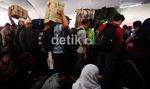 Stasiun Senen Mulai Dipadati Pemudik