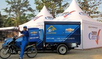 Mekanik bermotor juga siap membantu pengguna mobil di jalanan. Luthfi Andhika/detikOto.