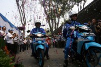 Ratusan mekanik mobil dan motor yang dilepas tersebut siap memberikan pelayanan terbaik bagi pemudik. (Ramses/detikcom).