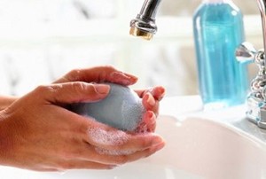 Bahan Anti Bakteri di Sabun Diduga Bisa Melemahkan Otot