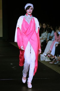 Barli Asmara Plaza Indonesia Fashion Week Special Ramadhan 2012. at Function Hall lantai 2. Jakarta. [Foto: Mohammad Abduh/Wolipop]