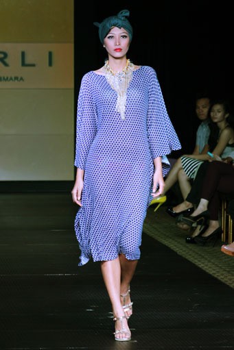 Barli Asmara Plaza Indonesia Fashion Week Special Ramadhan 2012. at Function Hall lantai 2. Jakarta. [Foto: Mohammad Abduh/Wolipop]