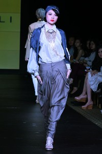 Barli Asmara Plaza Indonesia Fashion Week Special Ramadhan 2012. at Function Hall lantai 2. Jakarta. [Foto: Mohammad Abduh/Wolipop]