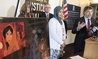 Setelah bekerja selama dua tahun, Boudlal meminta izin memakai jilbab saat bekerja. Boudlal mengatakan, ia menawarkan perusahaan bahwa dirinya memakai jilbab dengan warna yang senada seragam bekerja atau yang memiliki logo Disney. REUTERS/Jason Redmond.