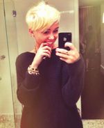 Rambut Cepak Miley Cyrus