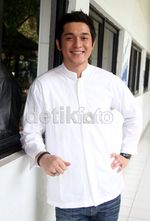 Miller Khan Berbaju Koko