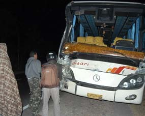 Terlibat Tabrakan Beruntun, Dua Bus Angkutan Lebaran Ringsek