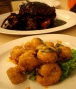 Pedas Mantap Kepiting Lada Hitam Plus Udang Telor Asin!