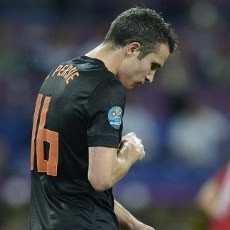 Soal Masa Depannya, Van Persie Minta Pendapat Van Gaal