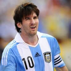 Kapten Messi Dibela Pelatih Argentina