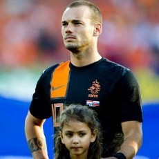 Van Gaal Tunjuk Sneijder Jadi Kapten