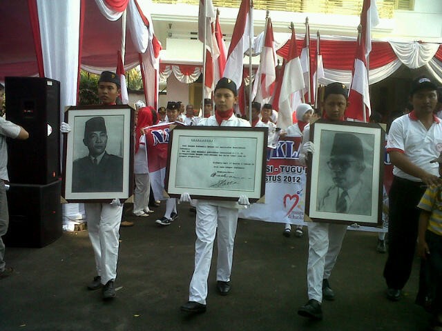 Jelang Hari Kemerdekaan, 500 orang Napak Tilas Menuju Tugu Proklamasi